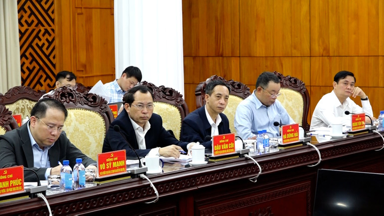 Đoàn kiểm tra số 1913 của Bộ Chính trị, Ban Bí thư làm việc tại hội nghị.