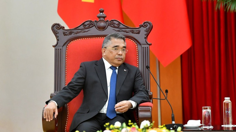 Đại sứ Philippines Meynardo Los Banos Montealegre tại buổi tiếp. (Ảnh: ĐĂNG KHOA) Đại sứ Philippines Meynardo Los Banos Montealegre tại buổi tiếp. (Ảnh: ĐĂNG KHOA)