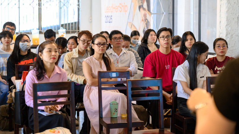 LeadHerShip đã thu hút gần 400 lượt người tham gia trực tiếp.