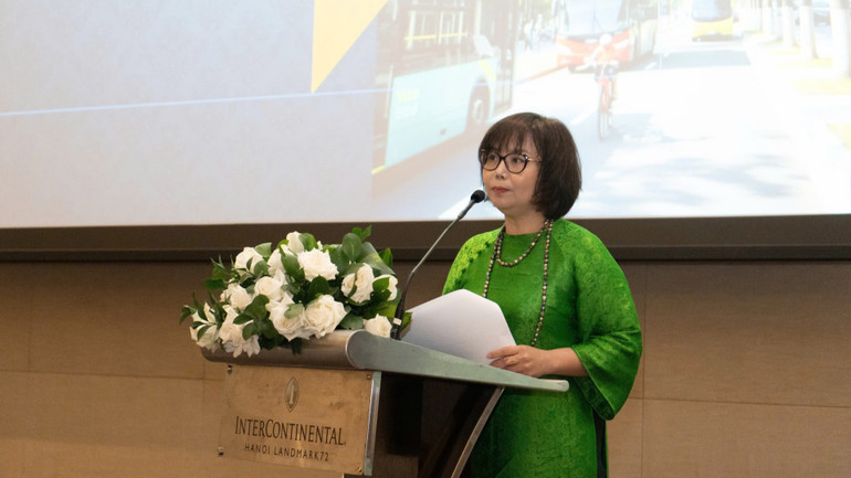 Bà Nguyễn Hoàng Anh, Trưởng phòng Quản lý chất lượng Môi trường, Đại diện Cục Môi trường, Bộ Nông nghiệp và Môi trường giới thiệu Dự thảo Kế hoạch hành động quốc gia về khắc phục ô nhiễm và quản lý chất lượng không khí giai đoạn 2025-2030.