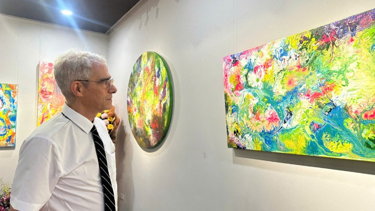 Các tác phẩm nhận được sự quan tâm của giới chuyên môn trong nước và quốc tế. Các tác phẩm nhận được sự quan tâm của giới chuyên môn trong nước và quốc tế.