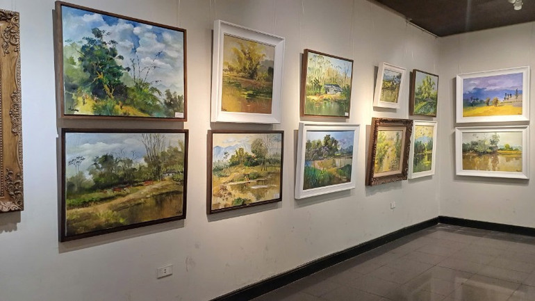 Triển lãm diễn ra ở không gian tầng 1 và tầng 2 của nhà triển lãm.