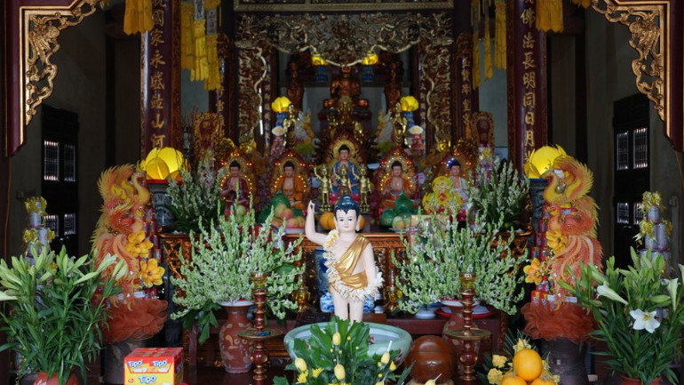 Chùa Nhẫm Dương với những nét đặc trưng của Phật giáo. Chùa Nhẫm Dương với những nét đặc trưng của Phật giáo.