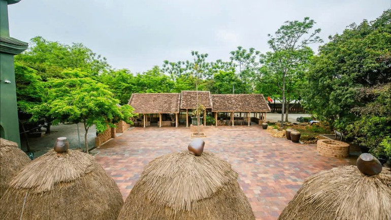 Khung cảnh gợi lên miền ký ức.