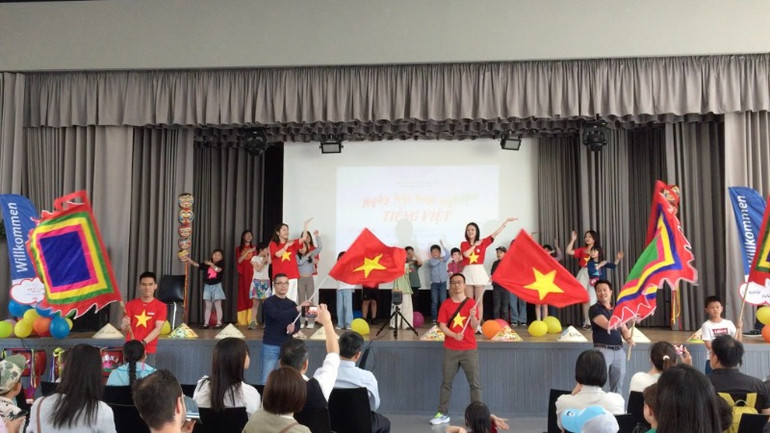 Ngày hội "Trải nghiệm tiếng Việt - Đi khắp năm châu" diễn ra rất sôi nổi.