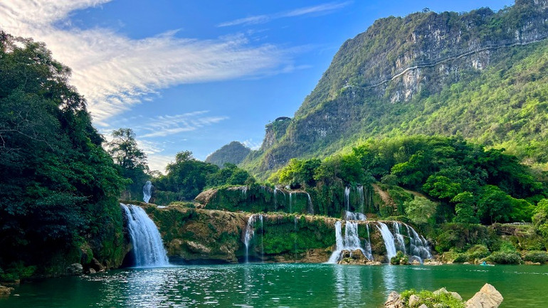 Đây là thời điểm lý tưởng để thưởng thức vẻ đẹp của núi rừng. Đây là thời điểm lý tưởng để thưởng thức vẻ đẹp của núi rừng.