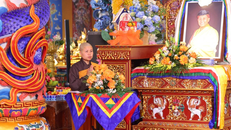 Ni chúng trụ xứ tuyên đọc thông điệp Phật lịch 2569 của Đức Pháp chủ Giáo hội Phật giáo Việt Nam.