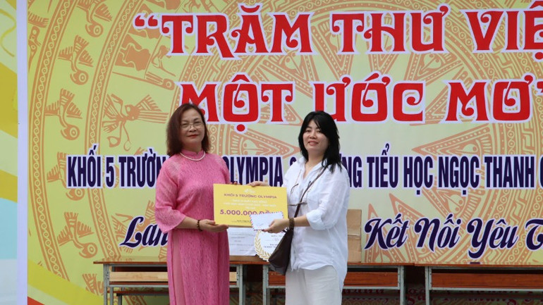 Các phần quà ý nghĩa được gửi trao.