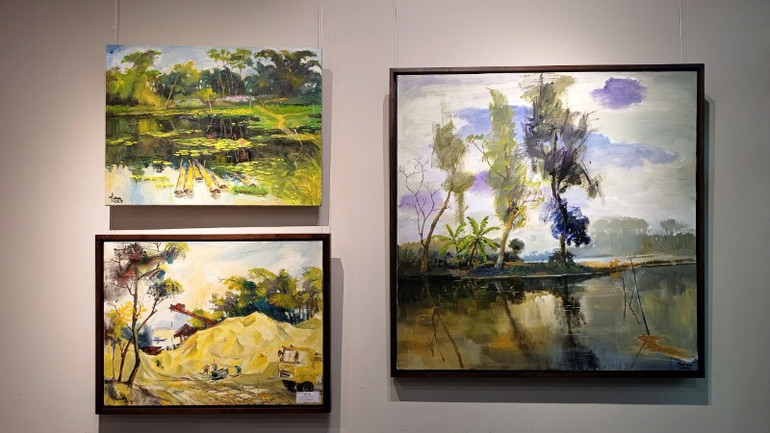 Triển lãm "Sắc quê 4" đa dạng về đề tài, phong cách.