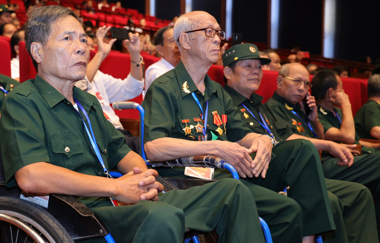 Các đại biểu dự Hội nghị tri ân người có công với cách mạng năm 2024 tại Hà Nội, ngày 23/7/2024. (Ảnh: HÀ NAM)