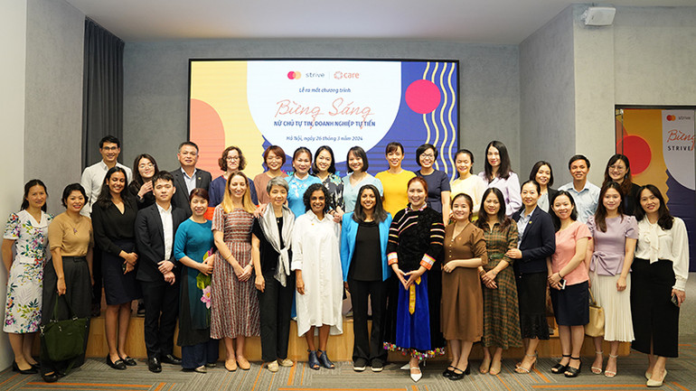 Các đại biểu dự lễ ra mắt. Ảnh: CARE Việt Nam