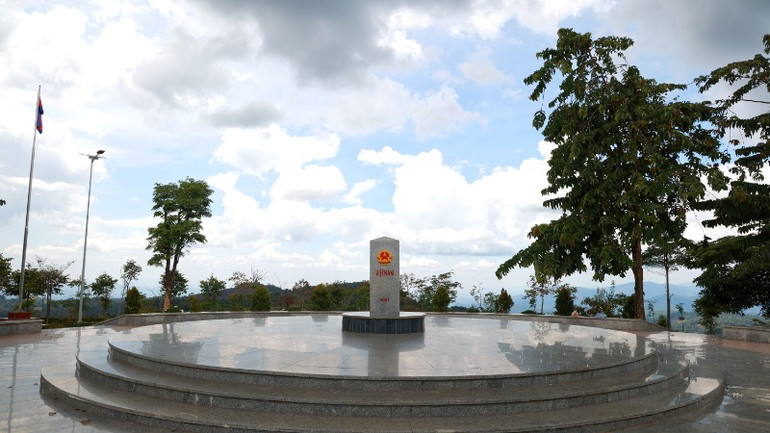 Công trình Cột mốc biên giới Việt Nam-Campuchia-Lào.