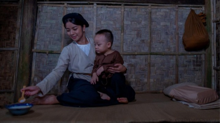 Cảnh trong phim "Vầng trăng thơ ấu".