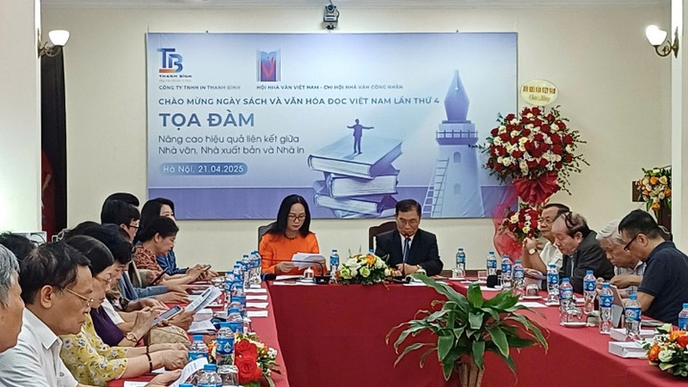 Các đại biểu đã lắng nghe, tham khảo nhiều ý kiến đóng góp. Các đại biểu đã lắng nghe, tham khảo nhiều ý kiến đóng góp.