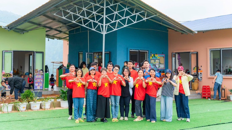 Một hành trình đầy yêu thương và gắn bó của thầy và trò một trường học tại Thủ đô.