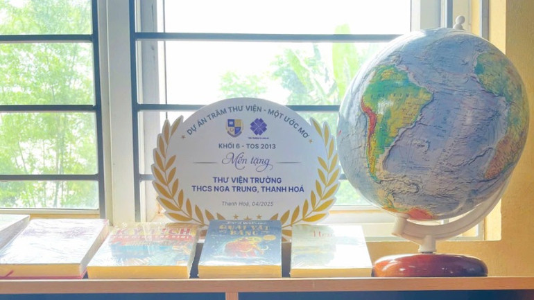 Dự án ý nghĩa đã tặng 18 trang thiết bị thư viện cho nhiều trường học còn khó khăn.