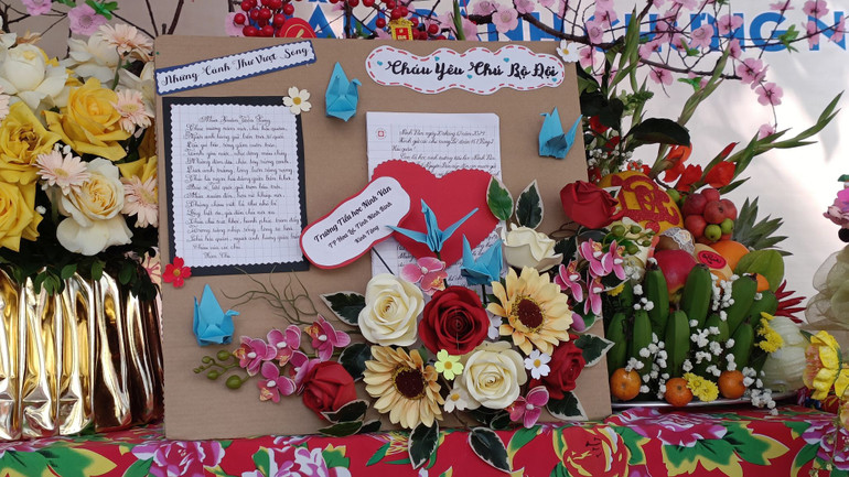 Những cánh thư vượt sóng.