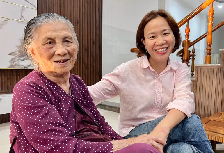 Mẹ Đặng Thị Nhung, thân sinh liệt sĩ Lê Văn Xanh.