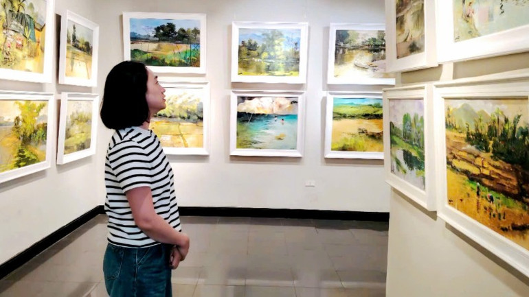 Tác phẩm "Đất lành chim đậu", chất liệu Acrylic, kích thước 60cmx80cm.