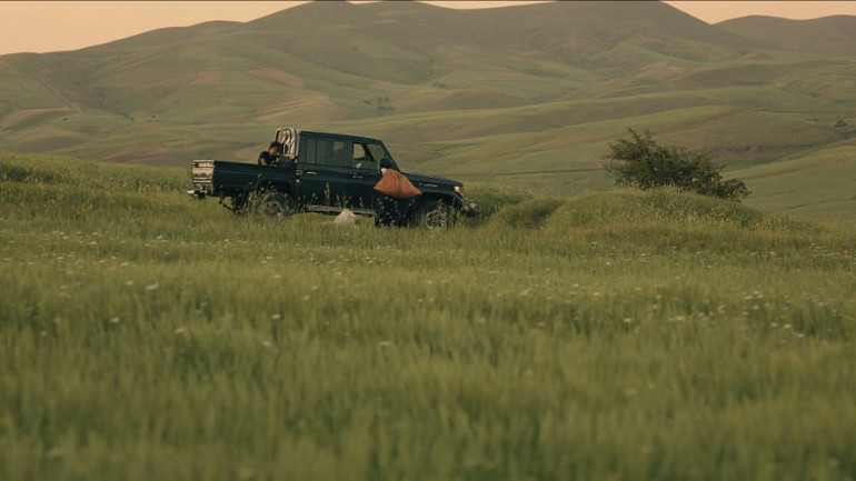 Điện ảnh Iran thường kể những câu chuyện đơn giản, mộc mạc mà chứa đựng chiều sâu triết lý và tinh thần nhân văn.