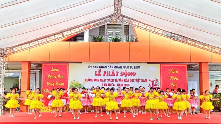 Ngày Sách và Văn hóa đọc được tổ chức rất sinh động. Ngày Sách và Văn hóa đọc được tổ chức rất sinh động.