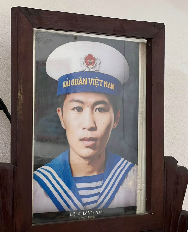 Các liệt sĩ đã cống hiến tuổi thanh xuân cho Tổ quốc.