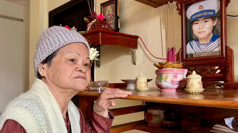 Mẹ vẫn khôn nguôi thương nhớ con...