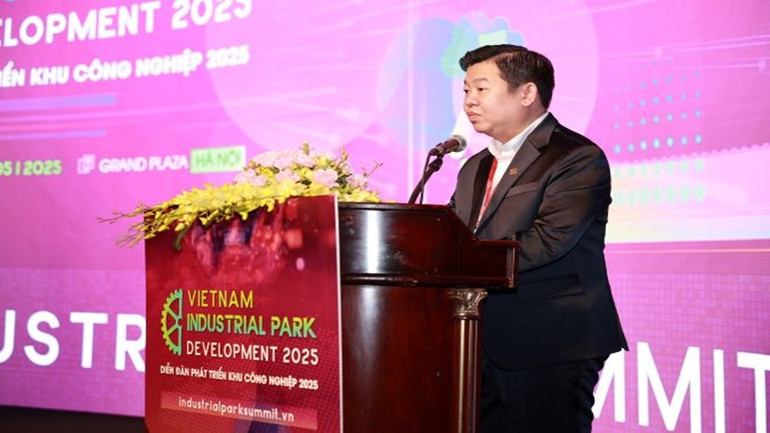 Phó Chủ tịch, Tổng Thư ký Liên chi hội Bất động sản công nghiệp Việt Nam Trương Gia Bảo phát biểu tại Diễn đàn. (Ảnh: Thanh Tâm) Phó Chủ tịch, Tổng Thư ký Liên chi hội Bất động sản công nghiệp Việt Nam Trương Gia Bảo phát biểu tại Diễn đàn. (Ảnh: Thanh Tâm)