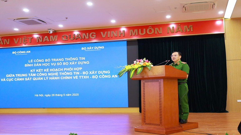 Thứ trưởng Bộ Công an Nguyễn Văn Long phát biểu tại buổi lễ.