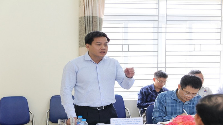 Cục trưởng Giám định Nhà nước về chất lượng công trình xây dựng (Bộ Xây dựng) Hoàng Hải kiến nghị một số nội dung tại cuộc họp Hội đồng.