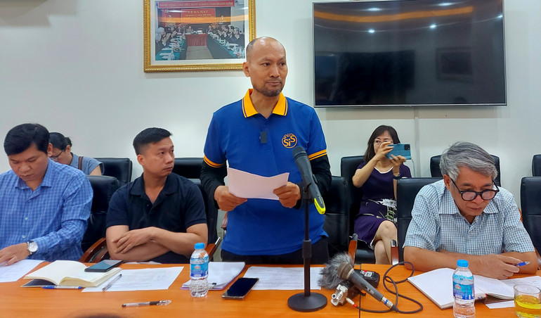 Tiến sĩ Trần Hậu Yên Thế trình bày tham luận về lĩnh vực đào tạo mỹ thuật.