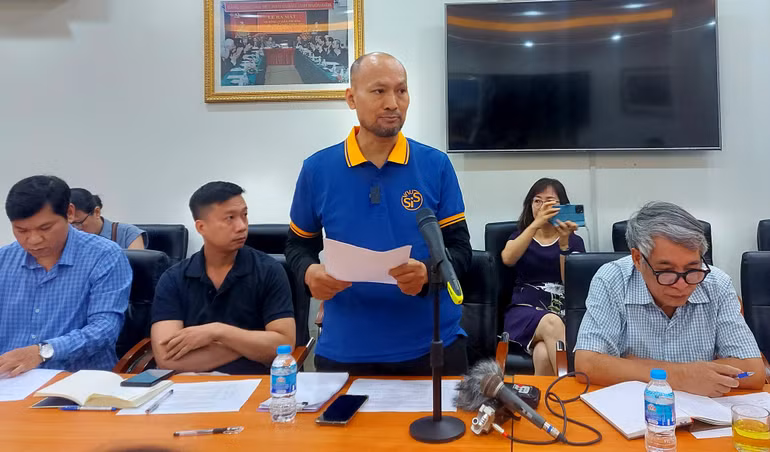 Tiến sĩ Trần Hậu Yên Thế trình bày tham luận về lĩnh vực đào tạo mỹ thuật.