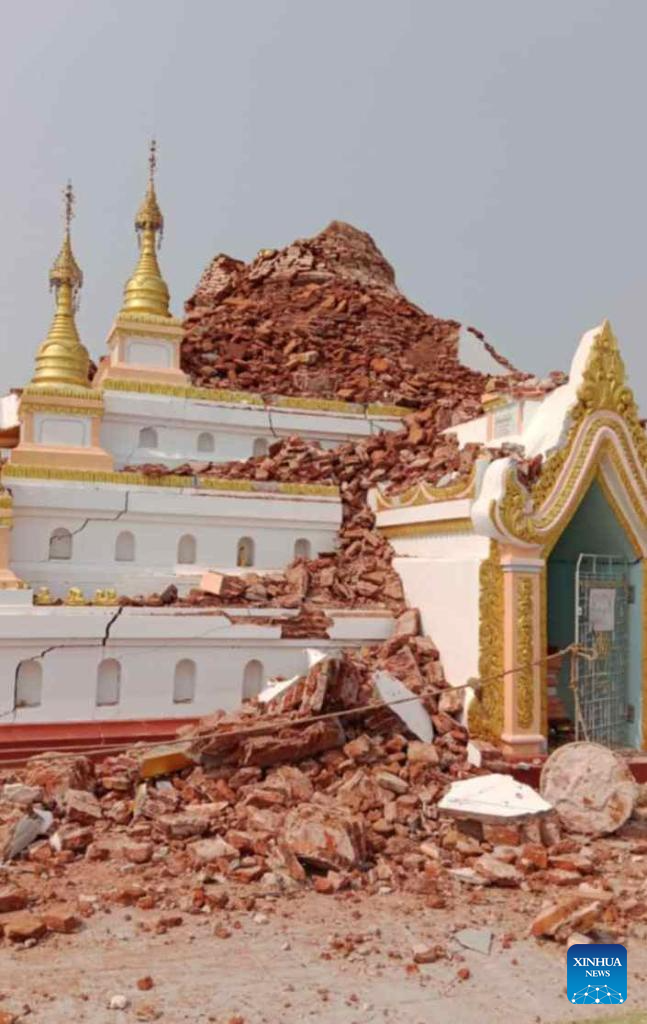 Ngôi chùa bị phá hủy sau trận động đất ở Mandalay, Myanmar. (Ảnh: Tân Hoa xã) Ngôi chùa bị phá hủy sau trận động đất ở Mandalay, Myanmar. (Ảnh: Tân Hoa xã)