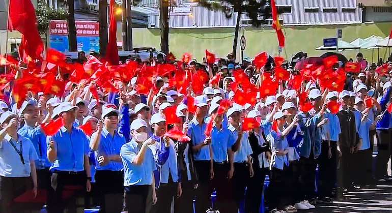 Không khí sôi động tại các điểm cầu. Không khí sôi động tại các điểm cầu.