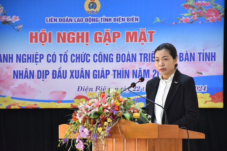 Đại diện công đoàn Tập đoàn Mường Thanh trao đổi kinh nghiệm thực hiện các hoạt động chăm lo đoàn viên, người lao động gắn với mục tiêu phát triển của tập đoàn.