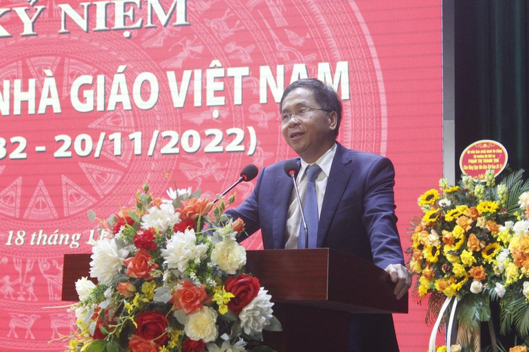 Nhà giáo Ưu tú, PGS, TS Triệu Văn Cường, Thứ trưởng Nội vụ, Nguyên Hiệu trưởng Trường đại học Nội vụ Hà Nội tại buổi lễ.