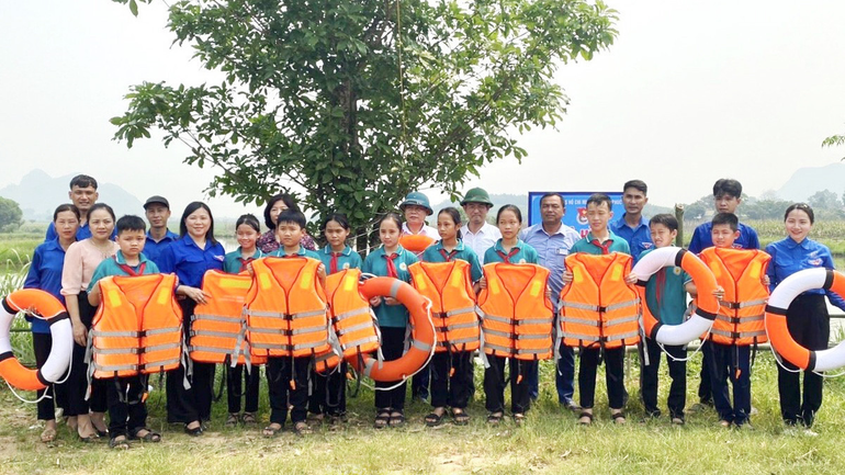 Các tổ chức Đoàn - Đội ở Nghệ An tích cực triển khai nhiều hoạt động thiết thực nhằm góp phần hạn chế nguy cơ đuối nước ở trẻ em. (Ảnh tư liệu: Huyện đoàn Tân Kỳ)
