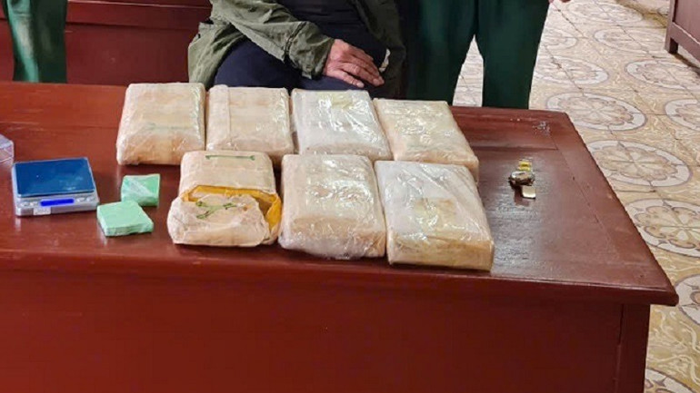 Ma túy của hai đối tượng Hoạt và Nam bị phát hiện bắt giữ.