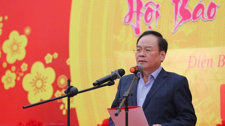 Đồng chí Mùa A Sơn, Phó Bí thư Thường trực Tỉnh ủy Điện Biên phát biểu chúc mừng khai mạc Hội báo Xuân 2025.