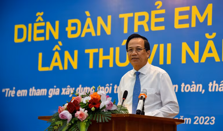 Bộ trưởng Lao động-Thương binh và Xã hội Đào Ngọc Dung chia sẻ tại Diễn đàn. (Ảnh: Nhật Quang) Bộ trưởng Lao động-Thương binh và Xã hội Đào Ngọc Dung chia sẻ tại Diễn đàn. (Ảnh: Nhật Quang)