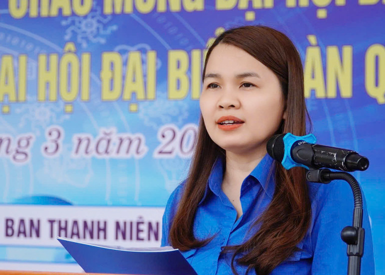 Bí thư Tỉnh Đoàn Quảng Trị Trần Thị Thu phát biểu tại buổi Lễ khởi động Tháng Thanh niên 2025.