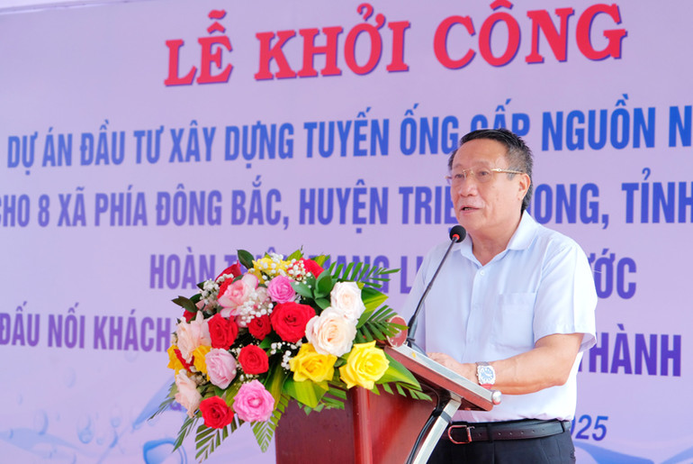 Quyền Chủ tịch Ủy ban nhân dân tỉnh Quảng Trị Hà Sỹ Đồng phát biểu tại buổi lễ khởi công.