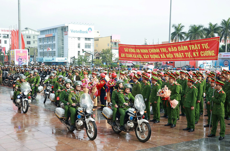 Công an Quảng Trị ra quân cao điểm tấn công, trấn áp tội phạm.