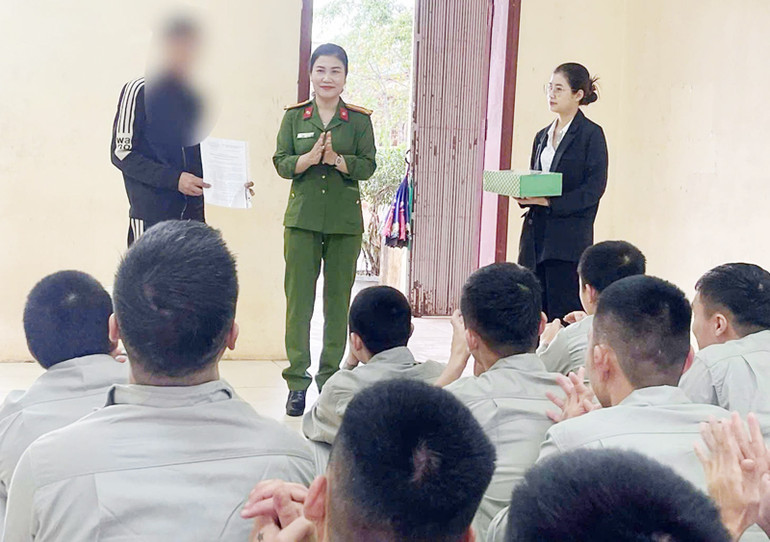 Cơ sở cai nghiện ma túy của Công an tỉnh khắc phục khó khăn, duy trì nghiêm túc quy trình của pháp luật. Cơ sở cai nghiện ma túy của Công an tỉnh khắc phục khó khăn, duy trì nghiêm túc quy trình của pháp luật.