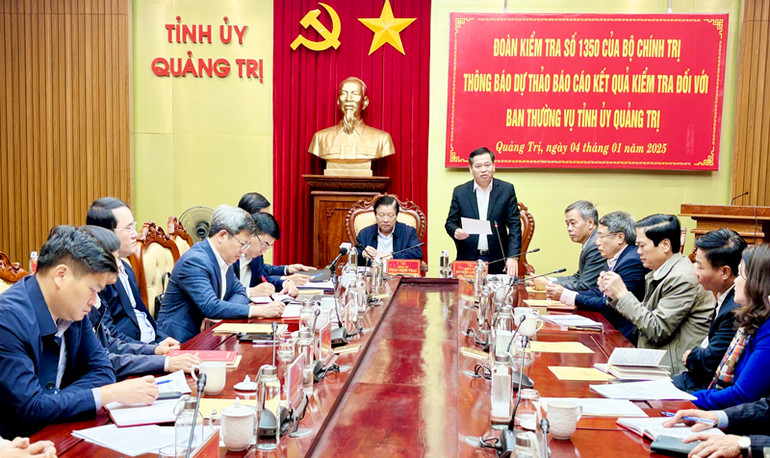 Đồng chí Nguyễn Long Hải, Ủy viên Dự khuyết Trung ương Đảng, Bí thư Tỉnh ủy Quảng Trị, tiếp thu những kiến nghị của Đoàn kiểm tra.