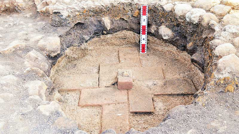 Hiện trường 1 hố khai quật tại di tích An Phú. Hiện trường 1 hố khai quật tại di tích An Phú.