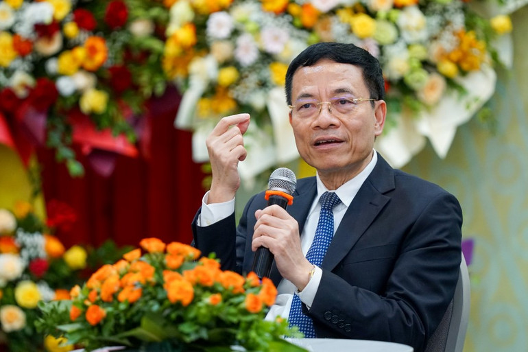 Bộ trưởng Thông tin và Truyền thông Nguyễn Mạnh Hùng phát biểu.