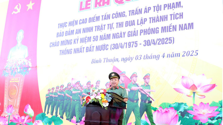 Đại tá Lê Quang Nhân, Giám đốc Công an tỉnh Bình Thuận, phát biểu.