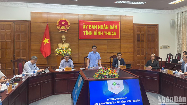 Đồng chí Đỗ Hữu Huy, Chủ tịch Ủy ban nhân dân tỉnh Bình Thuận phát biểu chỉ đạo.