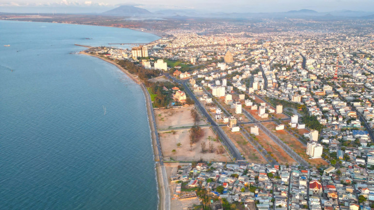 Bình Thuận với lợi thế có đường biển dài hơn 190km còn nhiều dư địa để phát triển.